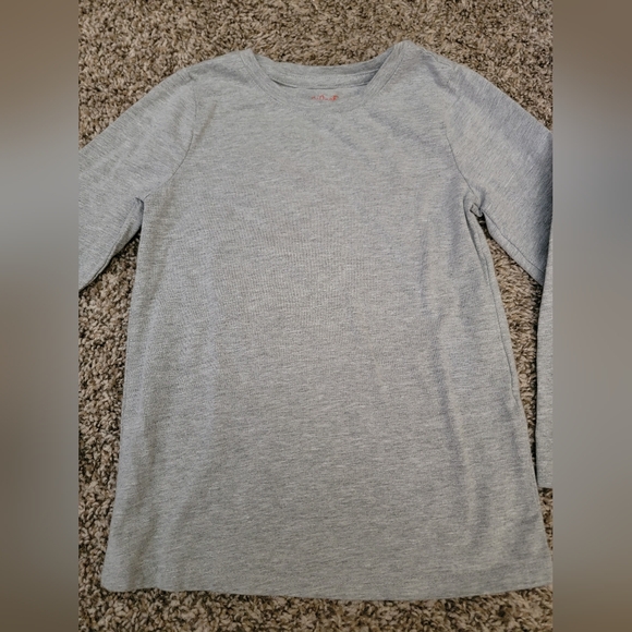 Girl's long-sleeved t-shirt. NWOT - Picture 2 of 5